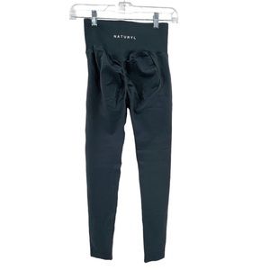 Naturyl legging size small